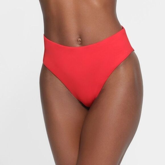 NWT SKIMS
MID WAIST BOTTOM M - Picture 1 of 6